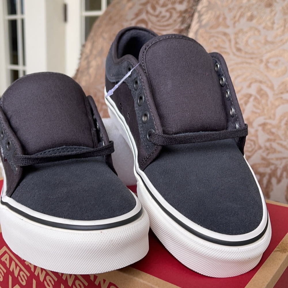 Vans Chukka Low Raven/Marshmallow Men’s - Picture 11 of 16